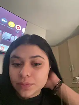 Snapshot of alissonfernandez_ chatting on 06.25.26 alissonfernandez online show from 06.25.26