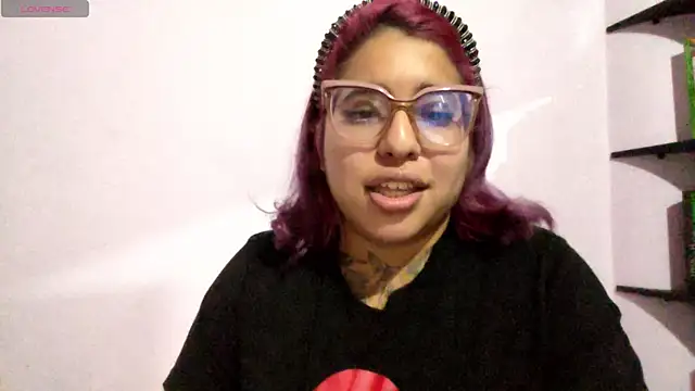 Snapshot of kittyjohns1 chatting on 12.05.24 kittyjohns1 online show from 12.05.24