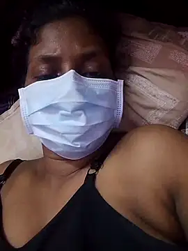 Snapshot of Villageammu18 chatting on 11.19.25 Villageammu18 online show from 11.19.25