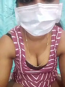 Snapshot of Villageammu18 chatting on 12.18.25 Villageammu18 online show from 12.18.25