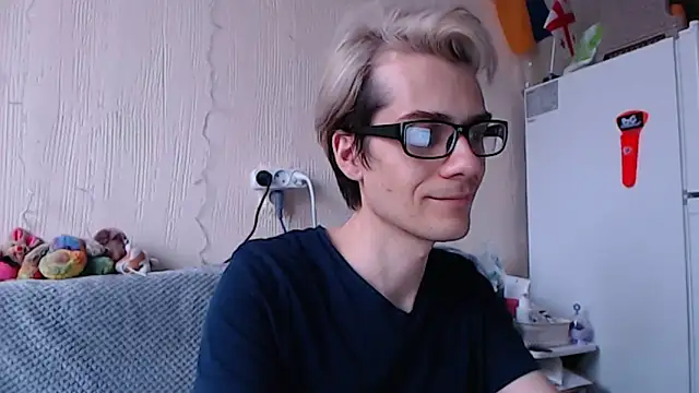 ShineMax18 online show from 12.26.24