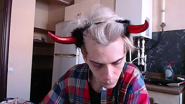 ShineMax18 online show from 01.26.25