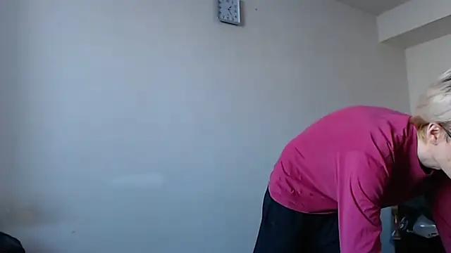 ShineMax18 online show from 02.04.25