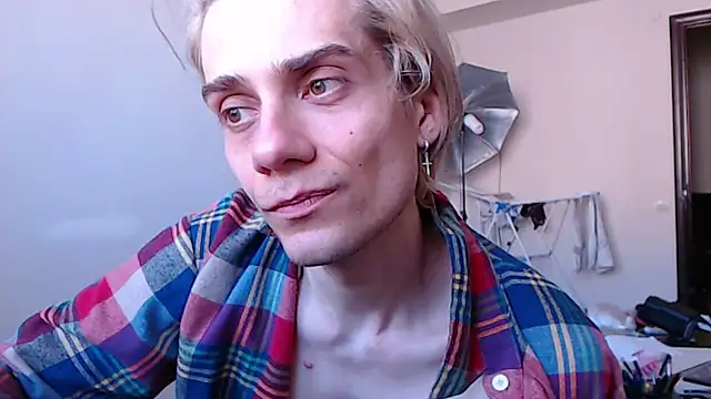 ShineMax18 online show from 03.15.25