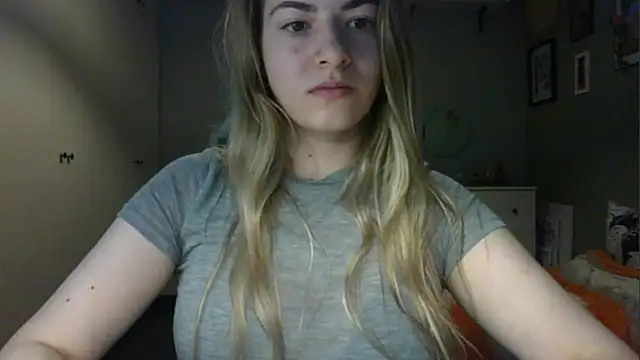 Snapshot of ROSIEx_sweet chatting on 06.15.26 ROSIEx sweet online show from 06.15.26