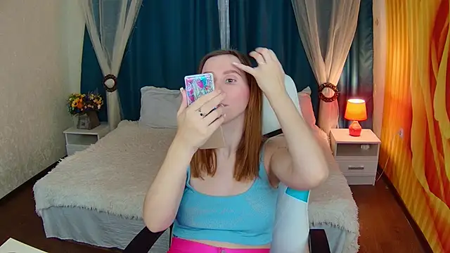 AliceBYKiss online show from 12.17.24