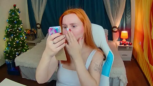 AliceBYKiss online show from 12.24.24