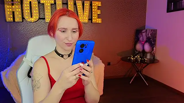 AliceBYKiss online show from 02.14.25