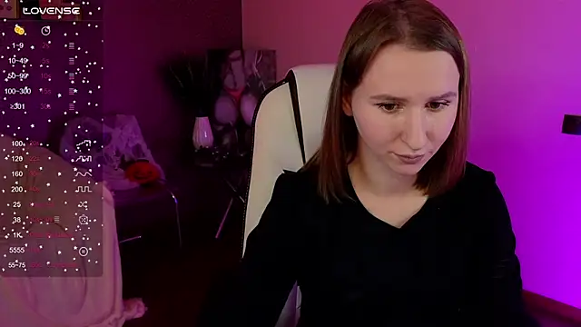 AliceBYKiss online show from 11.08.25