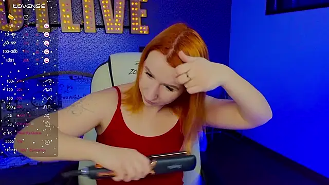 Snapshot of AliceBYKiss chatting on 02.11.26 AliceBYKiss online show from 02.11.26