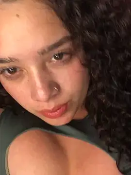 Snapshot of Julieta_333 chatting on 03.20.25 Julieta 333 online show from 03.20.25