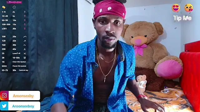 Snapshot of Aroonpapisex chatting on 09.30.25 Aroonpapisex online show from 09.30.25