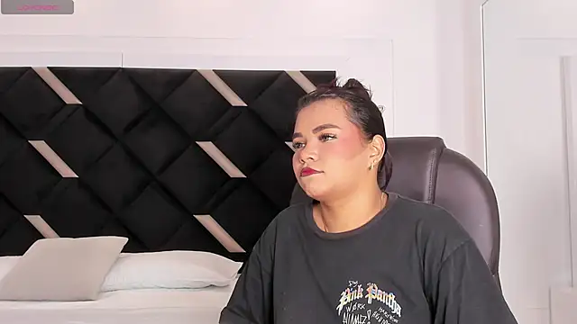 Snapshot of Carolina_Evanss chatting on 05.11.26 Carolina Evanss online show from 05.11.26
