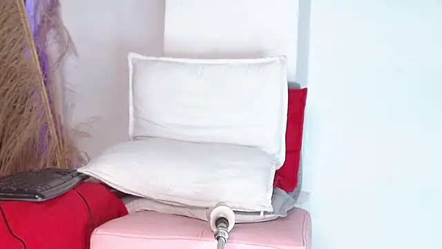 ViolettBrowns online show from 09.13.25