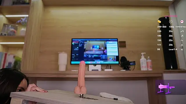 Snapshot of lana_kane_ chatting on 02.17.26 lana kane online show from 02.17.26