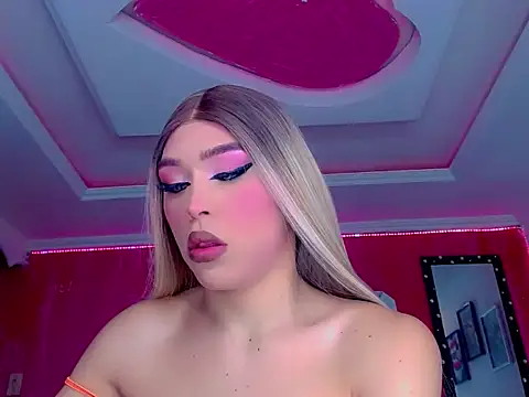 Snapshot of TiffanyMackensyy chatting on 11.03.25 TiffanyMackensyy online show from 11.03.25