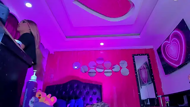 TiffanyMackensyy online show from 06.25.26