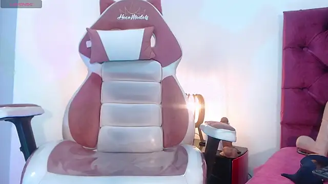 NAOMI WINDSOR online show from 12.12.24