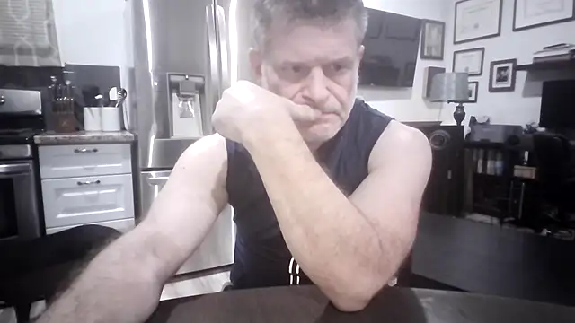 Snapshot of LARawAlways2 chatting on 03.18.25 LARawAlways2 online show from 03.18.25