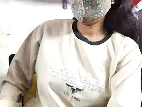 Snapshot of samosa73 chatting on 12.04.25 samosa73 online show from 12.04.25