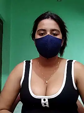 Snapshot of lovely-tanu chatting on 12.08.24 lovely-tanu online show from 12.08.24