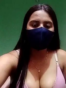 Snapshot of lovely-tanu chatting on 12.22.24 lovely-tanu online show from 12.22.24