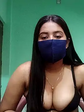 Snapshot of lovely-tanu chatting on 12.24.24 lovely-tanu online show from 12.24.24