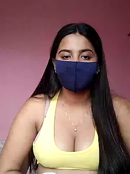 Snapshot of lovely-tanu chatting on 01.04.25 lovely-tanu online show from 01.04.25