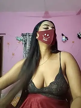 Snapshot of lovely-tanu chatting on 10.08.25 lovely-tanu online show from 10.08.25