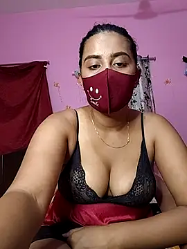 Snapshot of lovely-tanu chatting on 10.22.25 lovely-tanu online show from 10.22.25