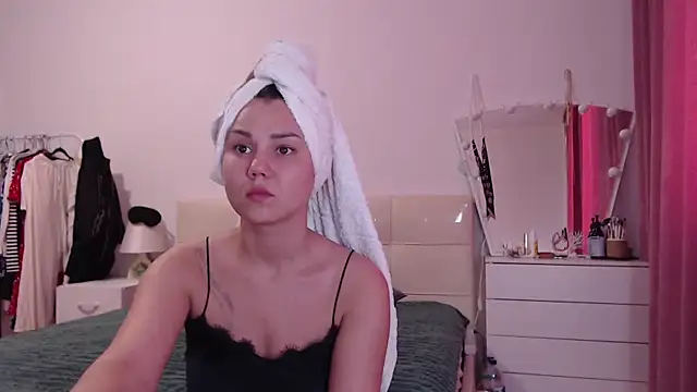 MiraMiss online show from 08.05.26