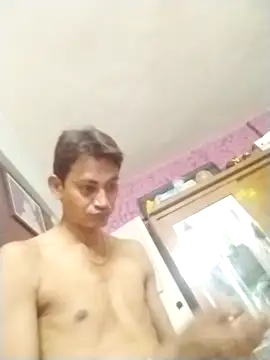 Snapshot of jenilmax chatting on 10.22.25 jenilmax online show from 10.22.25