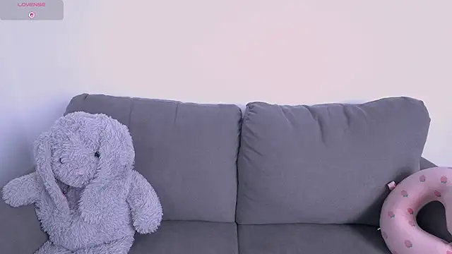 Snapshot of petite_paola chatting on 06.11.26 petite paola online show from 06.11.26
