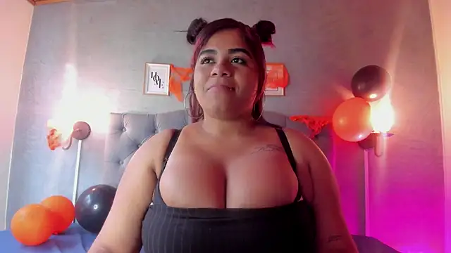 MeridaLane online show from 10.04.25