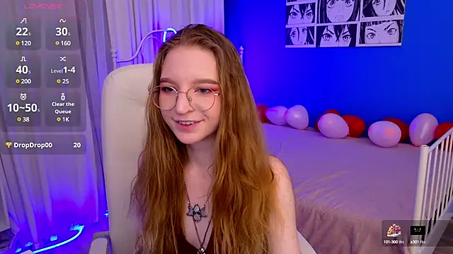 Snapshot of VioletShine chatting on 02.14.25 VioletShine online show from 02.14.25