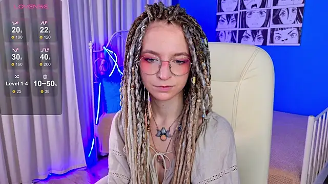 Snapshot of VioletShine chatting on 11.19.25 VioletShine online show from 11.19.25