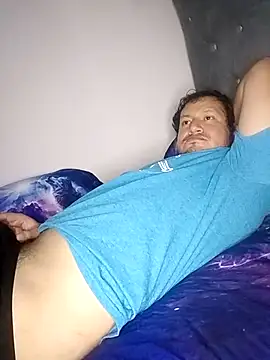 Snapshot of Alee3xxx chatting on 10.08.25 Alee3xxx online show from 10.08.25