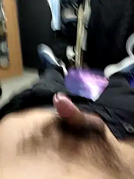 Snapshot of Alee3xxx chatting on 10.24.25 Alee3xxx online show from 10.24.25