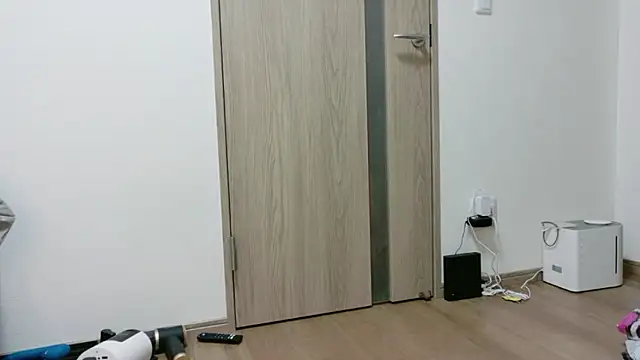 Snapshot of rei_0180 chatting on 11.04.25 rei 0180 online show from 11.04.25