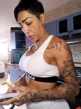 Alison fitness online show from 11.23.25