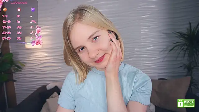 Snapshot of OdelinaFicken chatting on 12.04.25 OdelinaFicken online show from 12.04.25