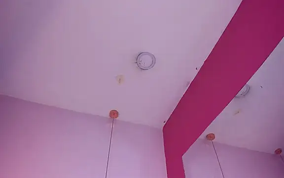 Anastasia Whitee online show from 02.17.25