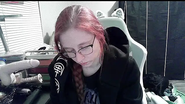 LilyFoxxx online show from 01.17.25