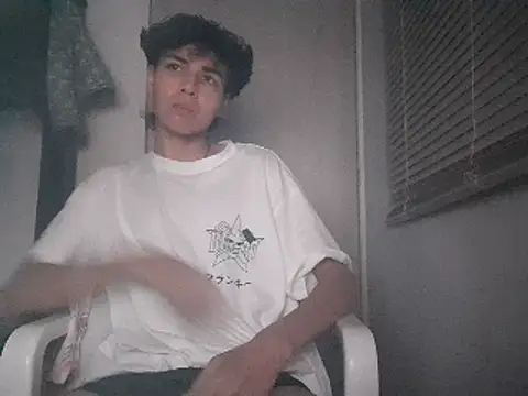 Snapshot of YoursexyJuan chatting on 01.07.25 YoursexyJuan online show from 01.07.25