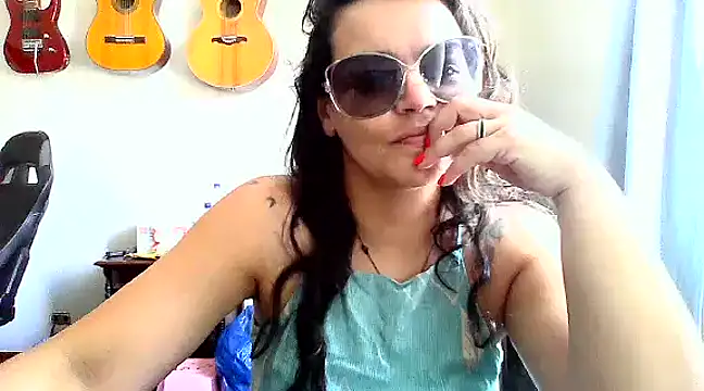 escritorasafada online show from 01.10.25