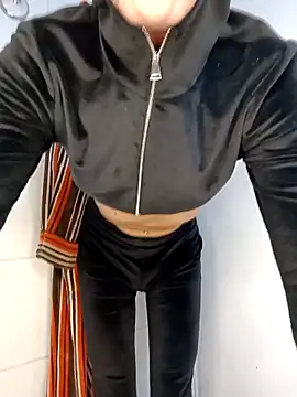 Skinnyshiny boy online show from 01.07.26