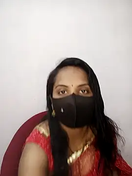 Snapshot of Choclet_bhabhi chatting on 01.01.25 Choclet bhabhi online show from 01.01.25