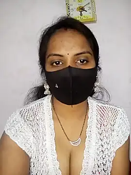 Snapshot of Choclet_bhabhi chatting on 01.05.25 Choclet bhabhi online show from 01.05.25