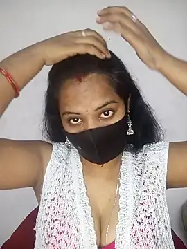 Snapshot of Choclet_bhabhi chatting on 01.09.25 Choclet bhabhi online show from 01.09.25