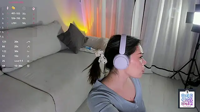 Snapshot of Mellovely chatting on 10.19.25 Mellovely online show from 10.19.25